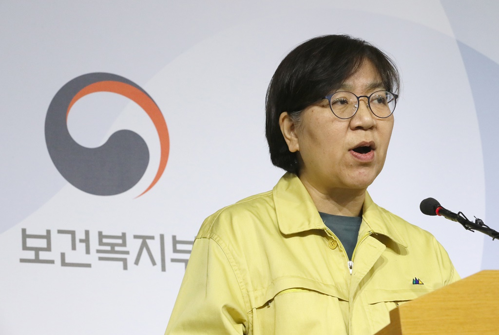 ▲정은경 중앙방역대책본부장(질병관리본부장)이 31일 오후 정부세종청사에서 신종 코로나바이러스 감염증(신종코라나) 확진 환자 관련 브리핑을 하고 있다. (뉴시스)