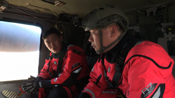 ▲'다큐멘터리 3일' 공군 제6탐색구조비행전대 항공구조사(사진제공=KBS1)