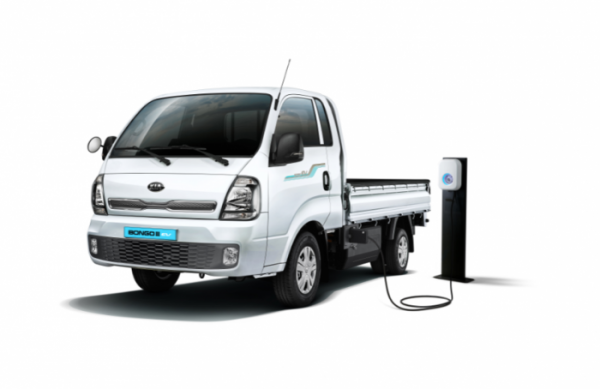 ▲기아자동차가 자사 최초의 친환경 전기 트럭 '봉고3 EV'를 6일 출시하고 판매에 돌입했다.  (사진제공=기아차)