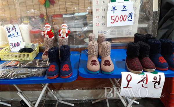 ▲저렴하고 아름다운 신발가게(사진 홍지영 동년기자)