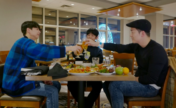 ▲‘정해인의 걸어보고서’ 정해인-은종건-임현수(사진제공=KBS 2TV)