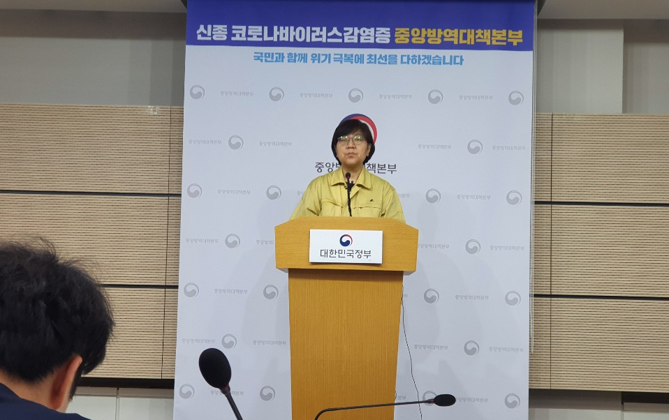 ▲정은경 중앙방역대책본부장(질병관리본부장)이 2일 정부세종청사에서 중앙방역대책본부장 정례브리핑을 하고 있다. (세종=김지영 기자)