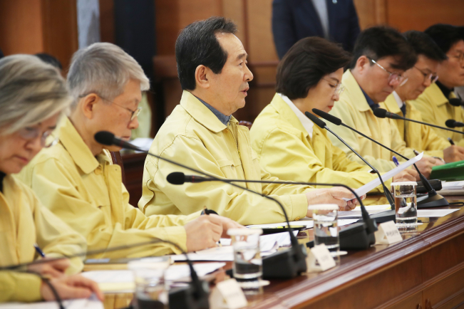 ▲정세균 국무총리가 2일 오후 정부서울청사에서 신종 코로나바이러스 감염증 대응 확대 회의를 주재하며 발언하고 있다.     kimsdoo@yna.co.kr/2020-02-02 15:36:02/<저작권자 ⓒ 1980-2020 ㈜연합뉴스. 무단 전재 재배포 금지.> (연합뉴스)