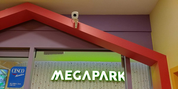 ▲트루윈의 열화상 감시 센서를 적용한  감시카메라를 적용한 경기도 평택 메가파크 키즈카페 설치사례 (사진=회사제공)