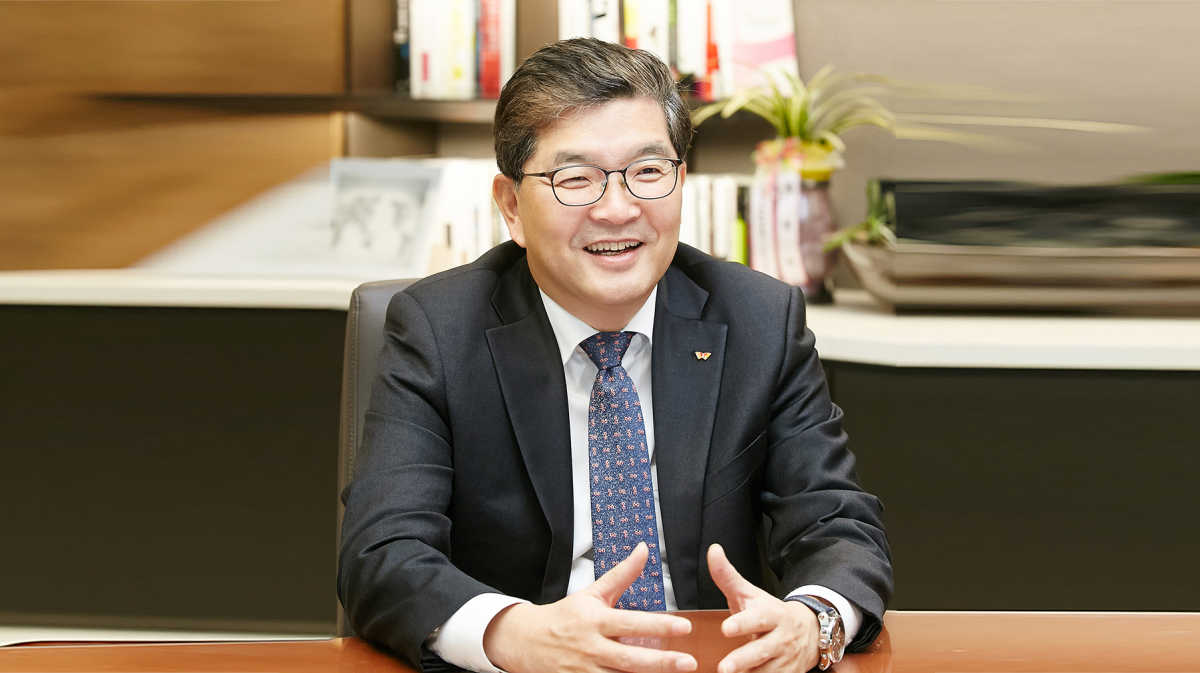 ▲SK종합화학 나경수 사장이 6일 사내 인터뷰를 진행하고 있다. (사진제공=SK이노베이션)