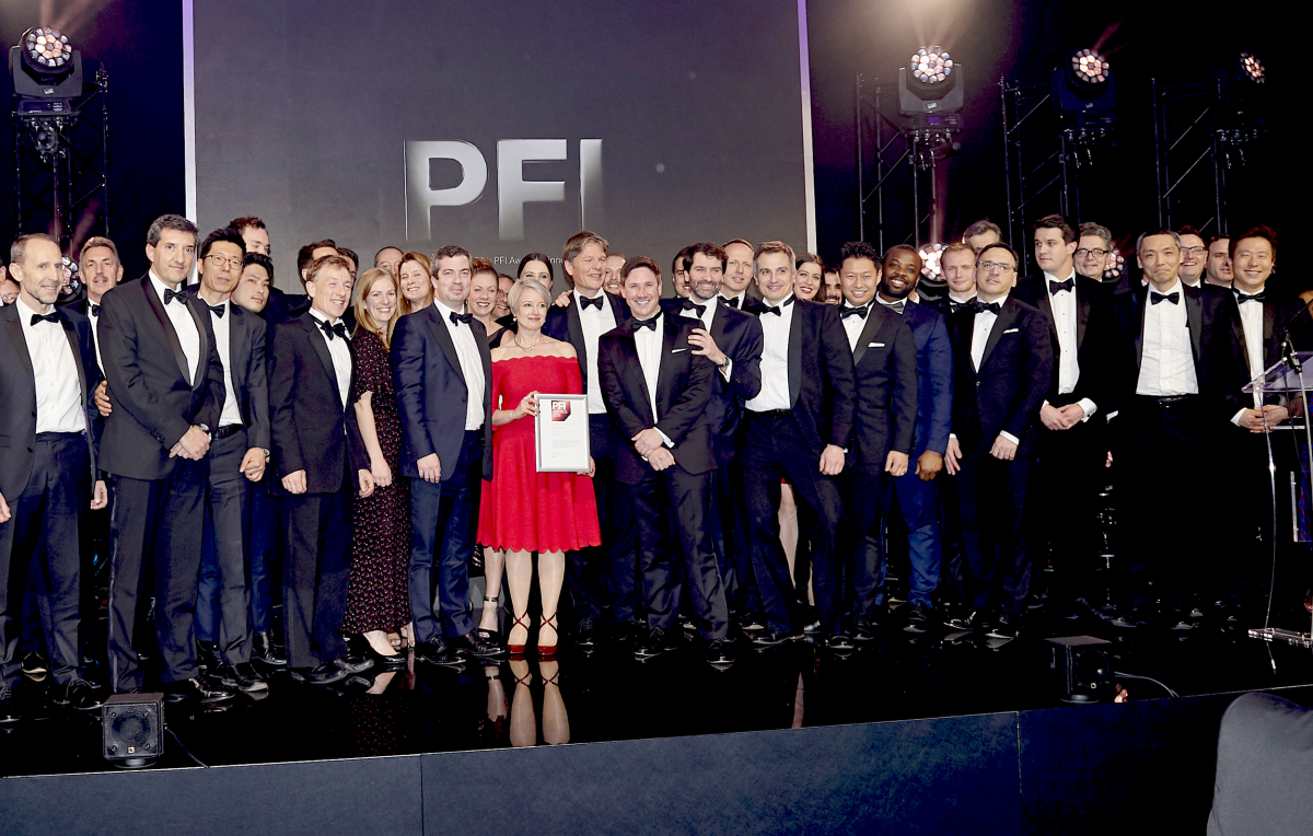 ▲SK건설의 '영국 실버타운 터널 프로젝트'가 5일 금융 전문지 '프로젝트 파이낸스 인터네셔널'이 선정하는 '올해의 유럽 교통 프로젝트' 상(賞)을 받았다. (사진 제공=SK건설)