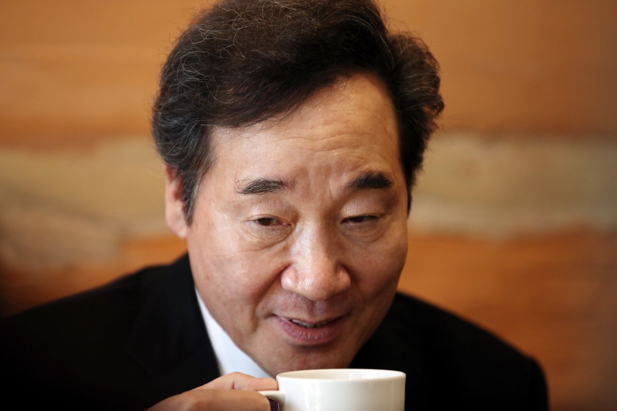 ▲더불어민주당 후보로 종로 출마를 선언한 이낙연 전 국무총리가 9일 오후 서울 종로구 사직동 한 카페에서 취재진과 간담회를 하고 있다.  (연합뉴스)