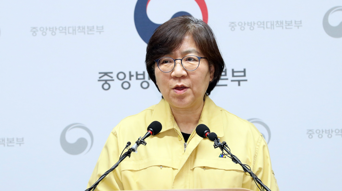 ▲정은경 중앙방역대책본부장(질병관리본부장)이 11일 오후 충북 청주 질병관리본부에서 신종 코로나바이러스 감염증 국내 발생 현황에 대해 브리핑하고 있다. (뉴시스)