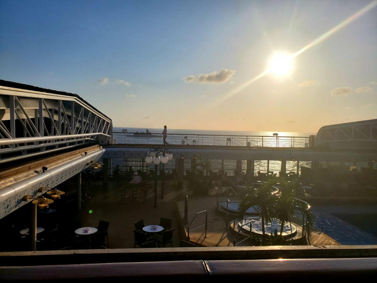 ▲5개국으로부터 입항 거부당한 크루즈 '웨스테르담'. (사진=로이터.연합뉴스)