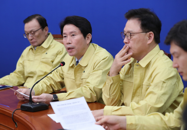 ▲더불어민주당 이인영 원내대표가 21일 오전 서울 여의도 국회에서 열린 최고위원회의에서 발언하고 있다. (연합뉴스)