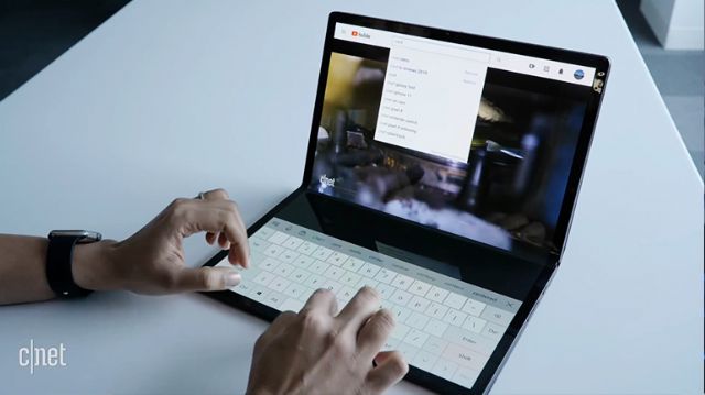 ▲인텔이 선보인 접는 노트북 ‘호스슈 벤드(Horseshoe Bend)’. 펼치면 화면이 17인치, 접으면 13인치에 달한다. (출처=씨넷)