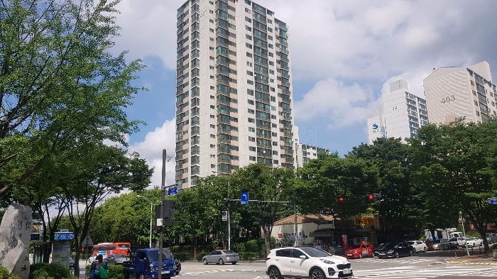 ▲경기 성남시 분당구 구미동 220 무지개마을 401동. (사진 제공=지지옥션)