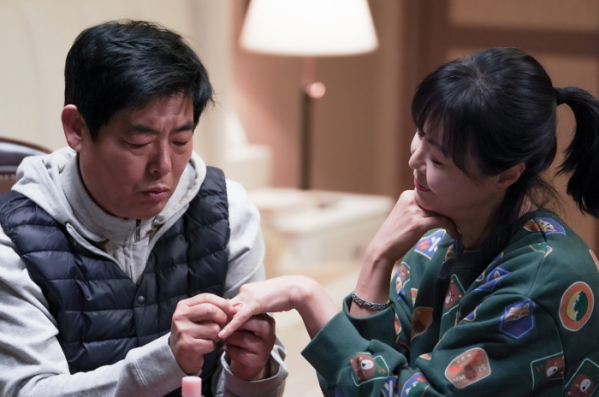 ▲‘어쩌다 가족’ 성동일, 진희경(사진제공=TV CHOSUN)