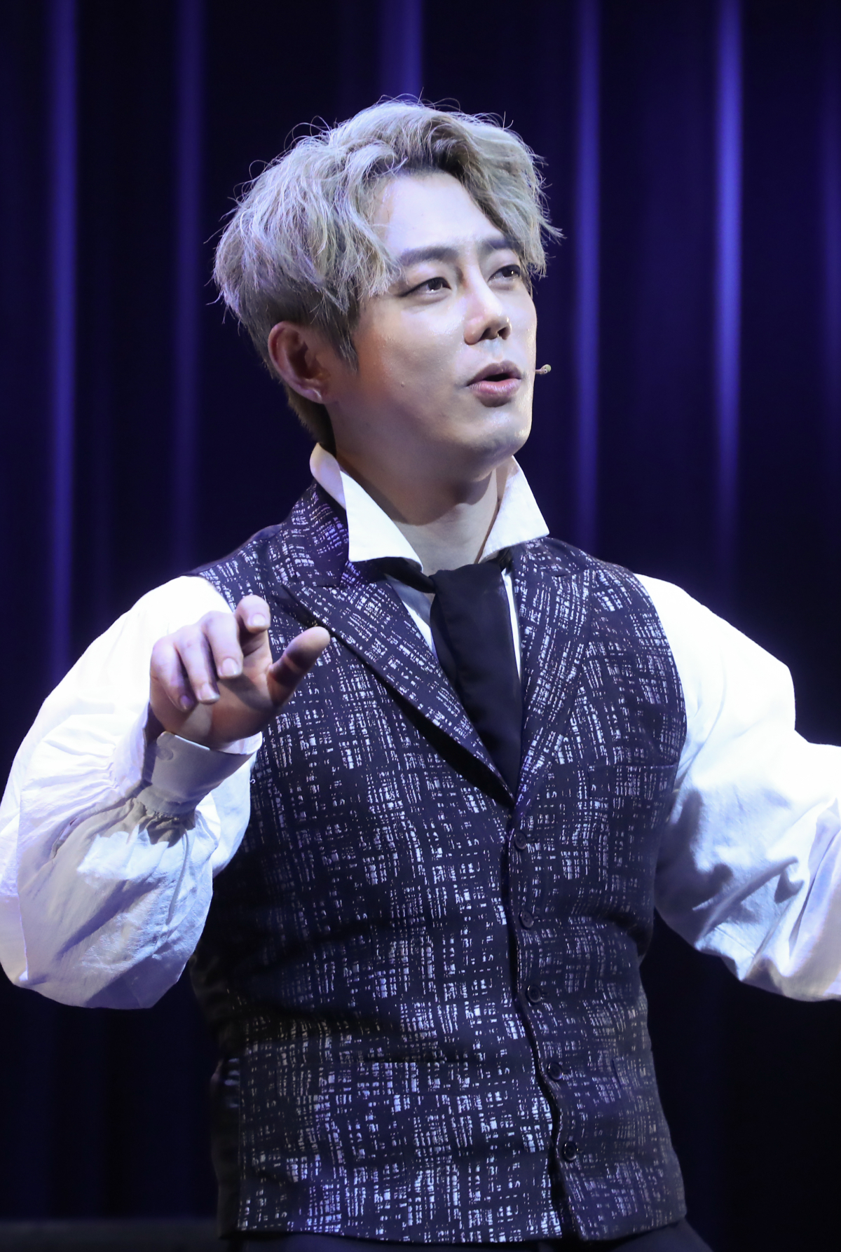 ▲가수 테이가 동욱·아이비 이어 신천지 연예인 루머에 분노했다.  (뉴시스)