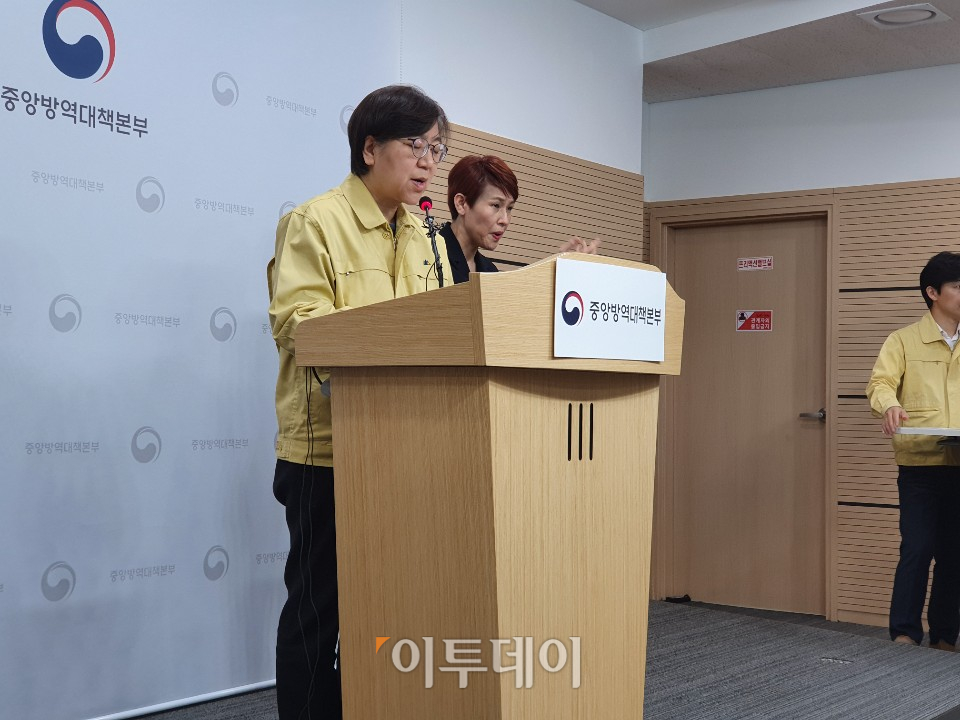 ▲정은경 중앙방역대책본부장(질병관리본부장)이 9일 충북 청주시 오송읍 질병관리본부에서 신종 코로나바이러스 감염증(코로나19) 발생 현황을 브리핑하고 있다. (세종=김지영 기자)