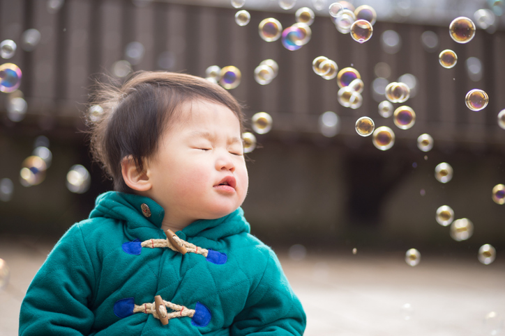 ▲'떡볶이' 모양의 단추가 이 코트의 특징이다. (게티이미지뱅크)