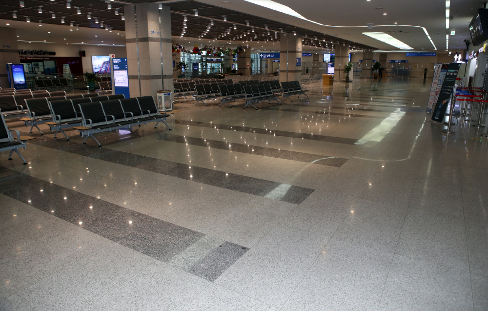 ▲이달 9일 텅텅 빈 부산국제여객터미널 전경. (연합뉴스)