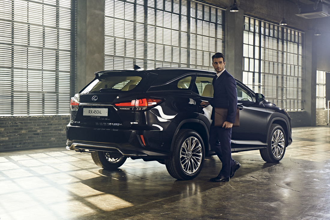 ▲새 모델은 지난달 선보인 뉴 RX의 가지치기 모델이다. (사진제공=렉서스코리아)