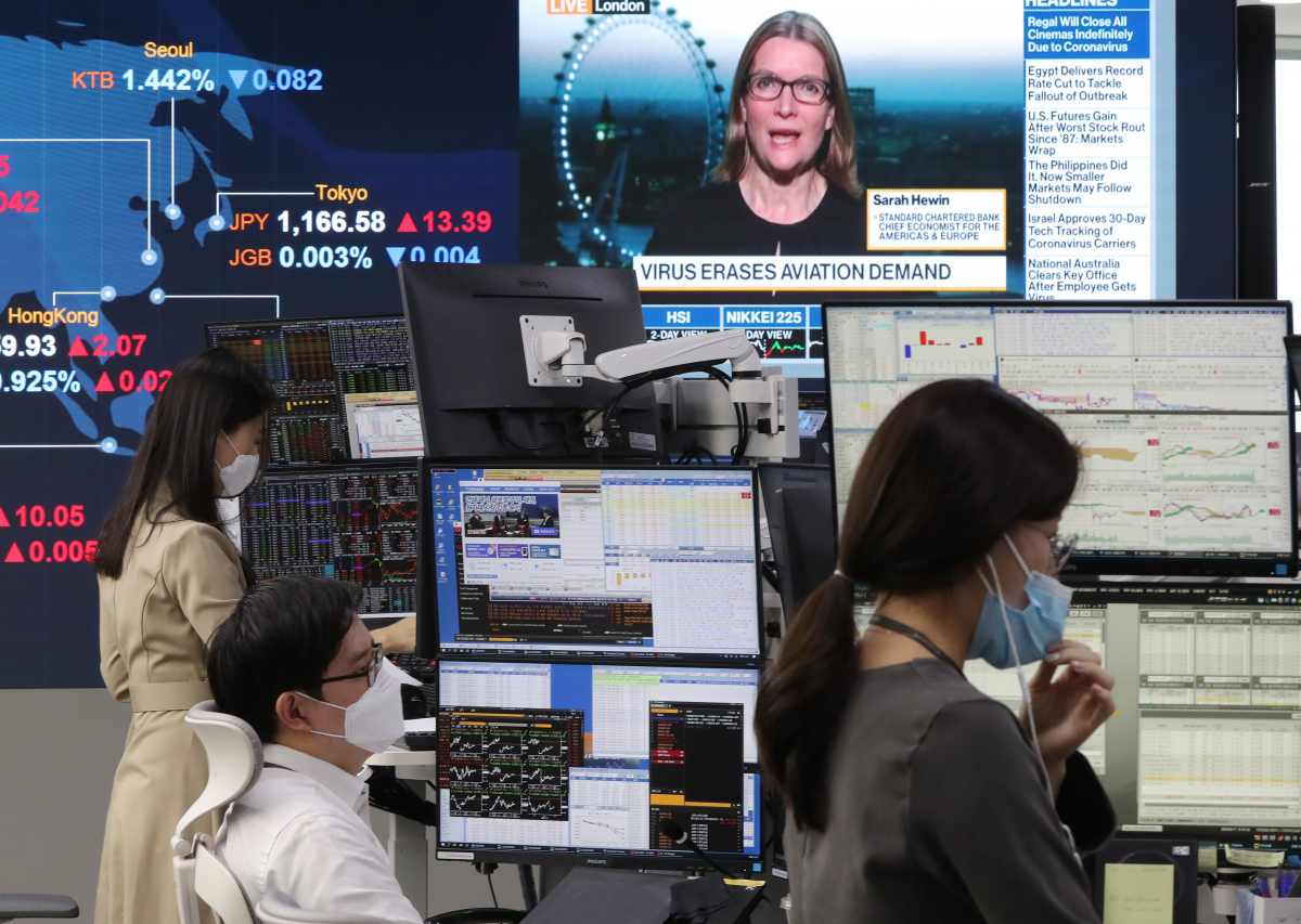 ▲18일 서울 여의도 KB국민은행 딜링룸의 모습. (연합뉴스)