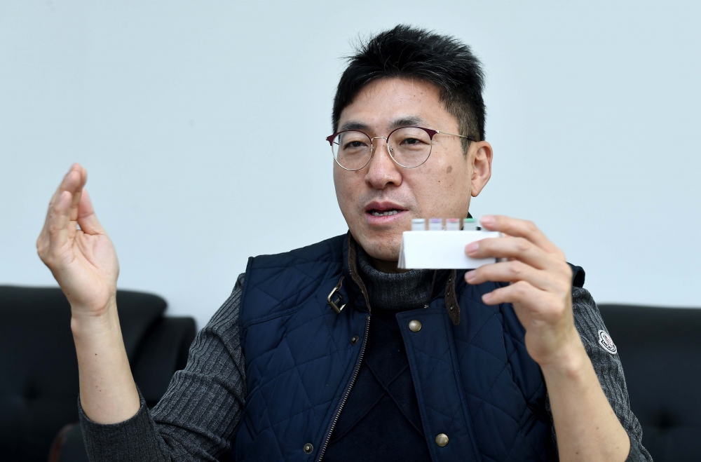 ▲유재형 솔젠트 대표가 4일 인천 연수구 인천테크노파크에서 이투데이와 인터뷰를 갖고 있다. 신태현 기자 holjjak@ (이투데이DB)