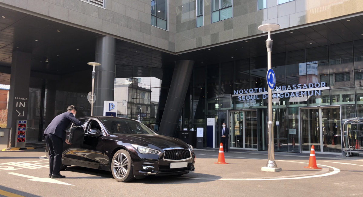 ▲노보텔 앰배서더 동대문 고메박스 드라이브 스루 (사진제공=노보텔 앰배서더 동대문)