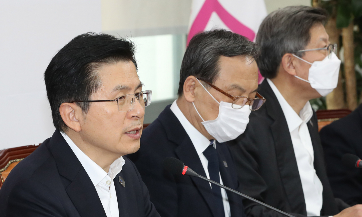 ▲미래통합당 황교안 대표가 26일 오전 서울 여의도 국회에서 열린 중앙선거대책위원회 회의에서 발언하고 있다.  (연합뉴스)