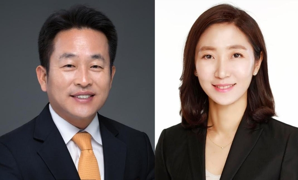 ▲김진국(왼쪽) 하나투어 대표와 송미선 하나투어 신임 대표. (사진제공=하나투어)