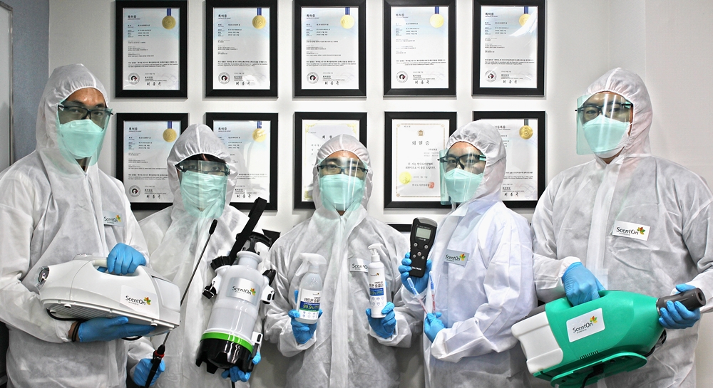 ▲센트온, 프리미엄 예방 소독 서비스 ‘온 케어(On Care)’ 특별 대응 전담팀. (센트온)