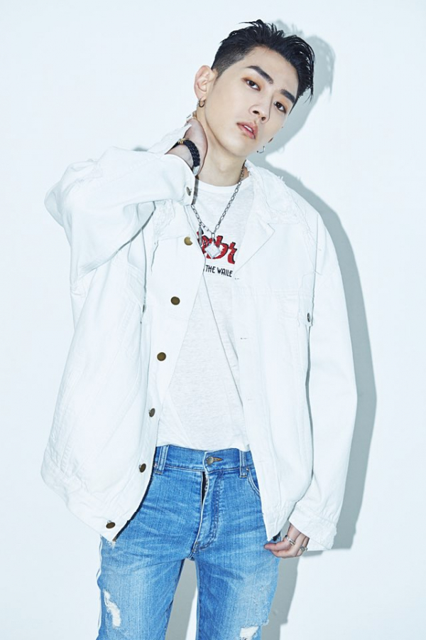 ▲그레이(사진제공=AOMG)