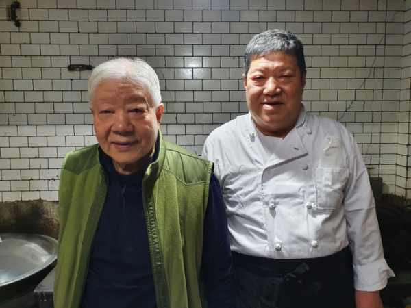 ▲평택 통복시장 깐풍기 볶음밥 달인(사진제공=SBS)