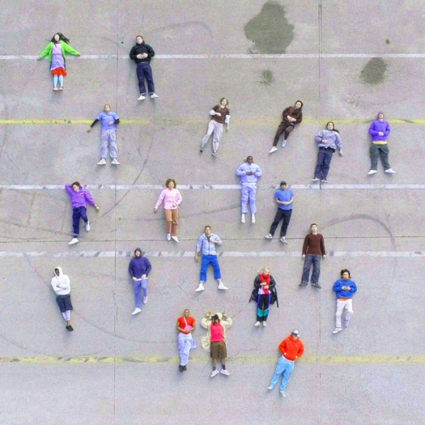 ▲소금, 드레스(사진 제공=AOMG)