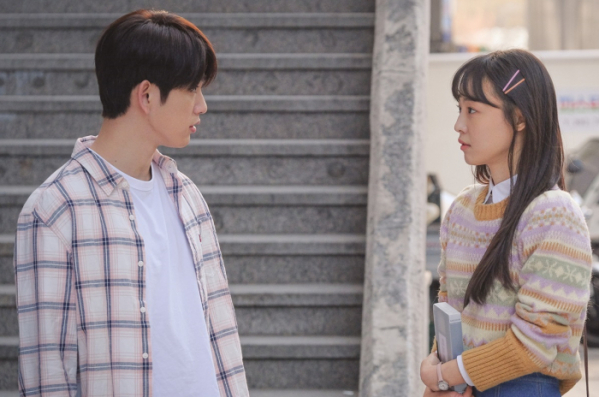 ▲‘화양연화 – 삶이 꽃이 되는 순간’ 박진영(GOT7), 전소니(사진제공=tvN)