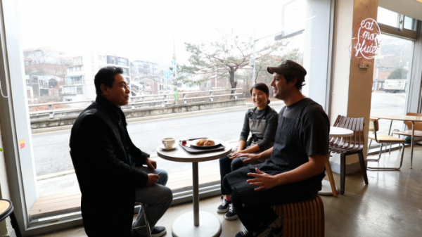 ▲'김영철의 동네 한 바퀴' 부암동(사진제공=KBS1)