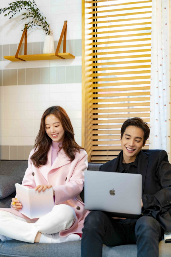 ▲'더 로맨스' (사진제공=NAK엔터테인먼트)