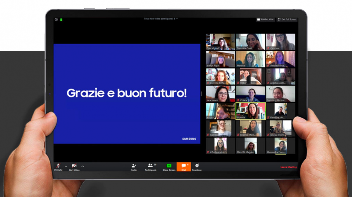 ▲삼성전자가 코로나19 확산으로 학교가 폐쇄된 이탈리에서 스마트러닝 확대에 나섰다. 태블릿PC 속 문장은 감사하고 좋은 미래라는 뜻의 이탈리아어.  (출처=삼성전자 이탈리아 홈페이지 캡쳐)