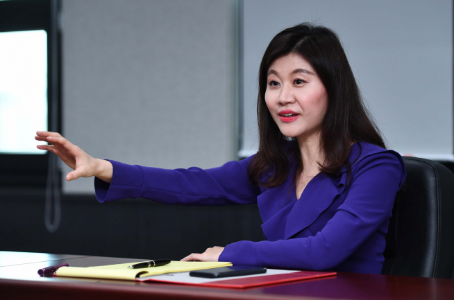 ▲장욱희 커리어파트너 대표가 10일 서울 구로구 중소상공인희망재단에서 이투데이와 인터뷰를 갖고 있다.  (신태현 기자 holjjak@)