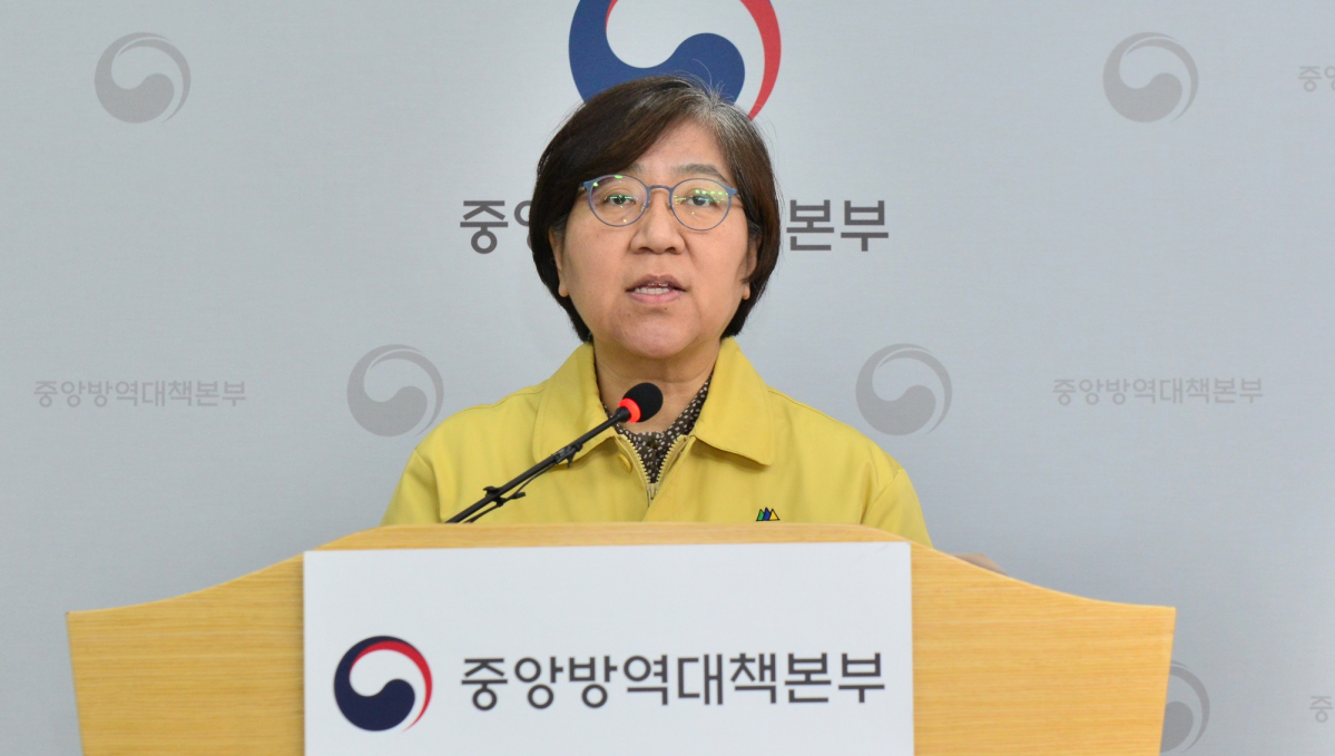 ▲정은경 질병관리본부 중앙방역대책본부장(질병관리본부장)이 6일 충북 청주시 오송읍 질병관리본부에서 신종 코로나바이러스 감염증(코로나19) 발생 현황을 브리핑하고 있다. (사진제공=질병관리본부)