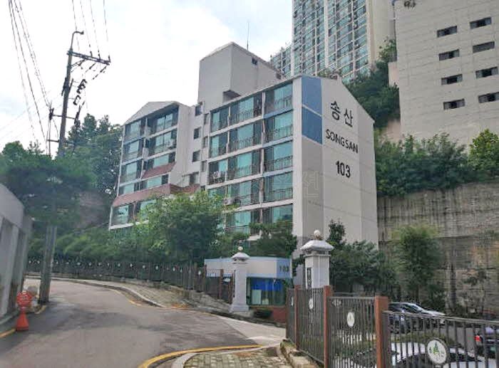 ▲서울 성북구 동소문동4가 279 송산아파트 103동. (사진 제공=지지옥션)