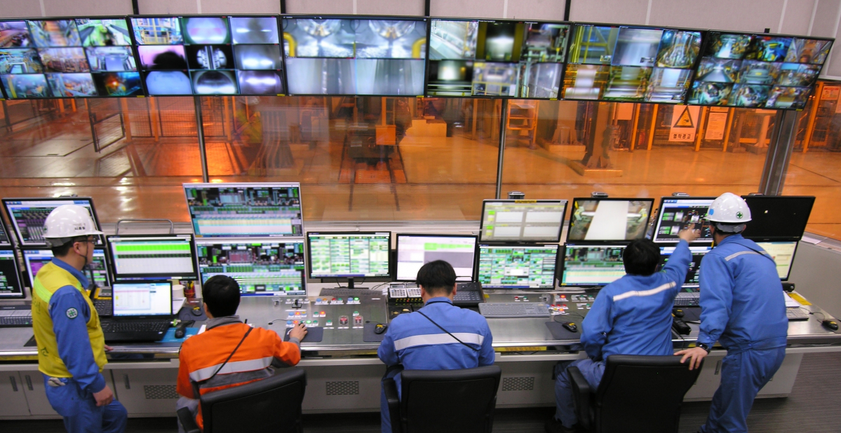 ▲포스코 광양제철소 도금공장 운전실. (사진제공=포스코)