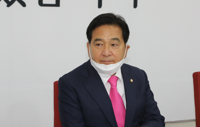 ▲미래통합당 심재철 원내대표가 26일 오후 서울 여의도 국회에서 기자간담회를 하고 있다. (연합뉴스)