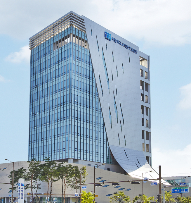 ▲사학연금 나주본사 건물 외관. (사진제공=사학연금)