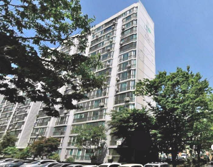 ▲경기 광명시 하안동 296 주공아파트 606동. (사진 제공=지지옥션)