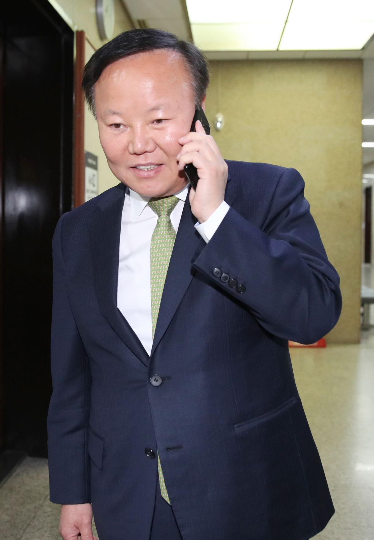 ▲미래통합당 김재원 정책위의장이 29일 오후 서울 여의도 국회에서 열린 최고위원회의에 참석하고 있다. (연합뉴스)