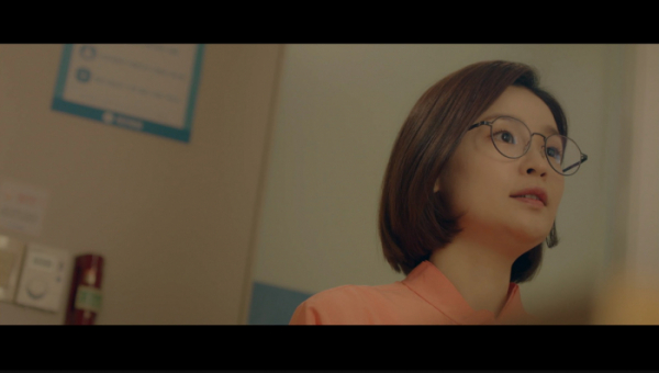 ▲'슬기로운 의사생활' 채송화 역의 배우 전미도(사진=tvN 방송화면 캡처)