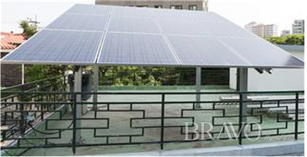 ▲주택형 미니 태양광발전소 설비(사진 서울시 제공)
