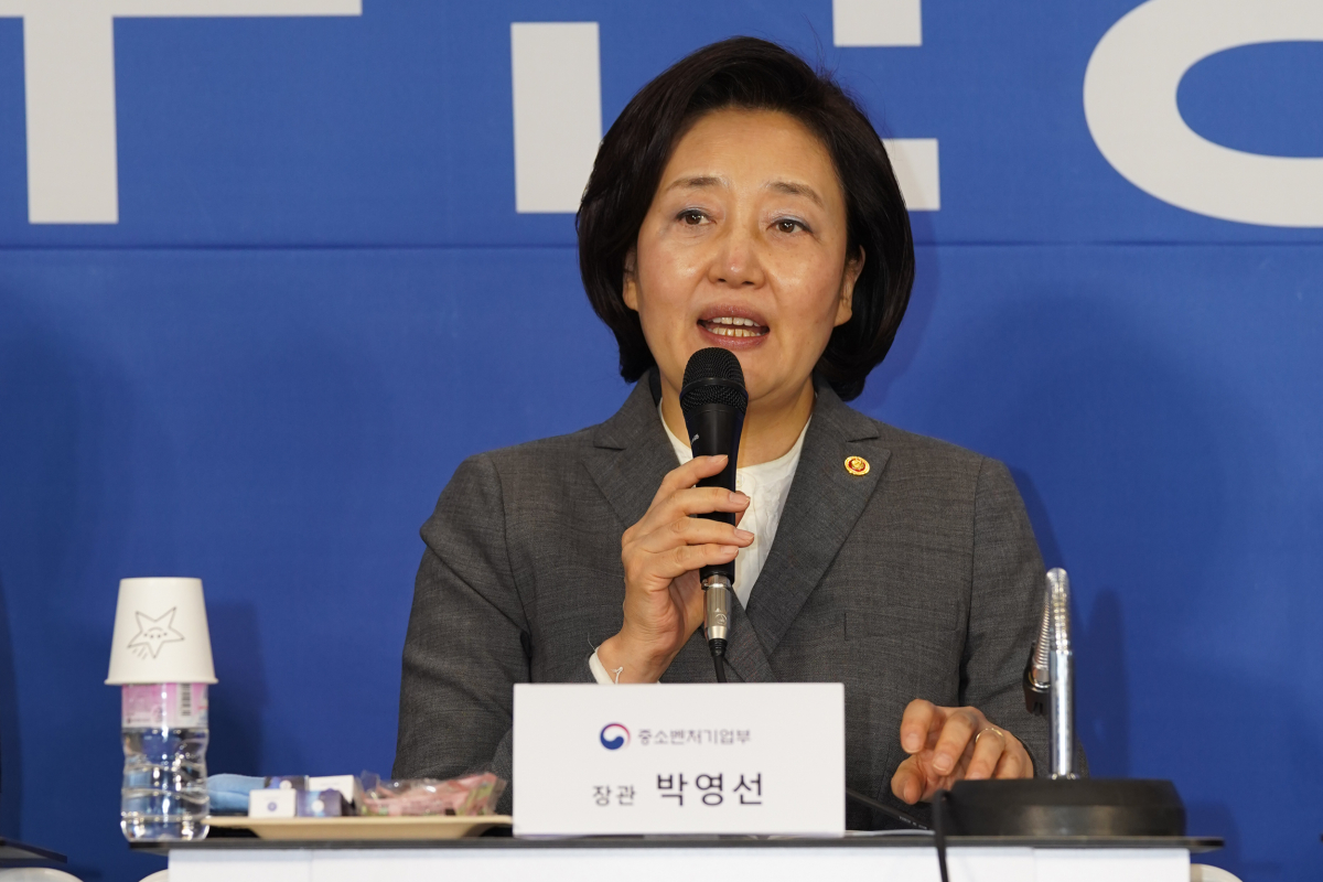 ▲박영선 중소벤처기업부 장관이 6일 열린 소셜벤처 현장 간담회에 참석해 발언을 하고 있다. (사진제공=중소벤처기업부)