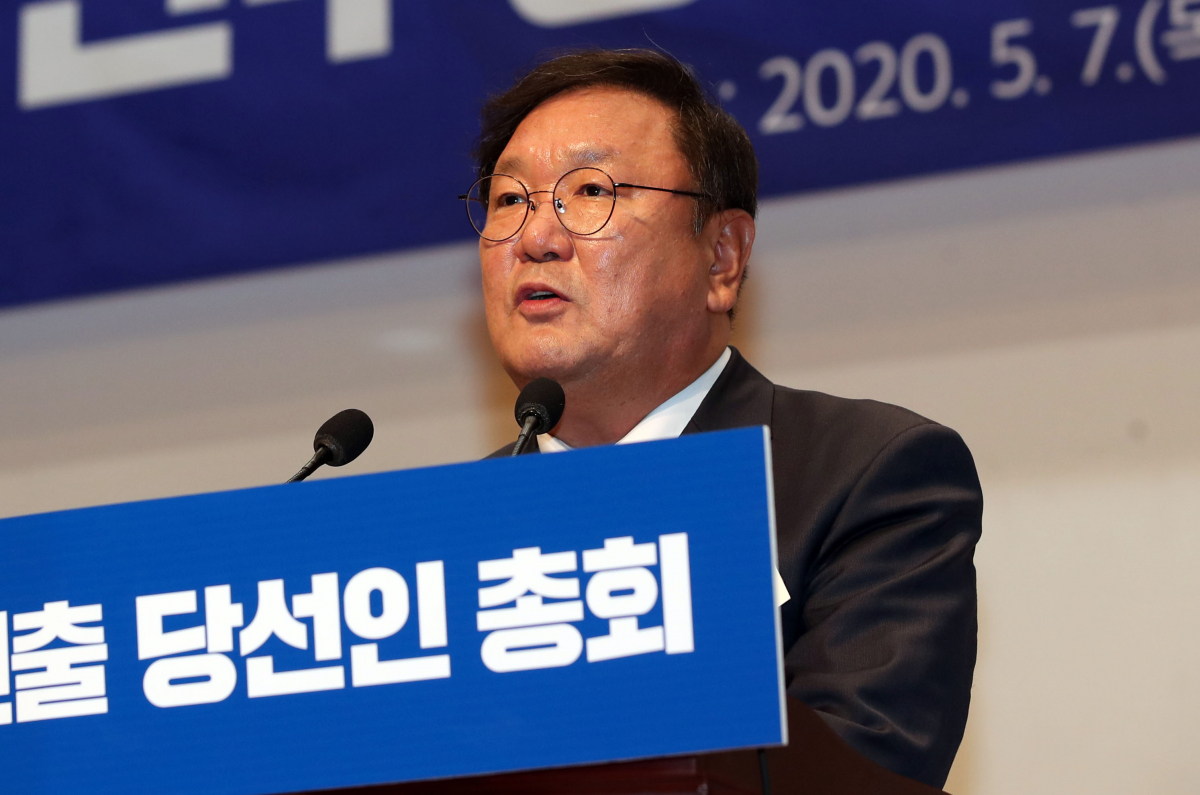 ▲7일 국회 의원회관 대회의실에서 열린 제21대 국회 더불어민주당 제1기 원내대표 선출 당선인 총회에서 김태년 후보가 정견발표를 하고 있다. (연합뉴스)