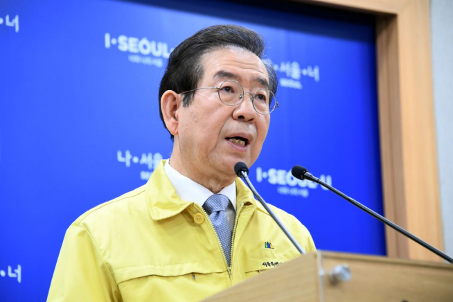 ▲박원순 서울시장은 13일 서울시청에서 열린 코로나19 브리핑에서 "이태원의 다른 클럽인 메이드, 핑크 엘리펀트, 피스틸에서도 추가 확진자가 발생했다"고 밝혔다. (사진 = 서울시)