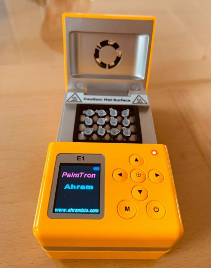 ▲아람바이오시스템의 RNA 추출장비 (상지카일룸)