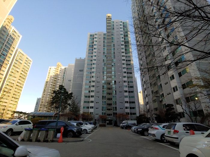 ▲서울 강북구 미아동 SK북한산시티 아파트 모습. (사진 제공=지지옥션)